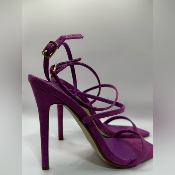 Raspberry (purple) stiletto heels NIB - Picture 3 of 7